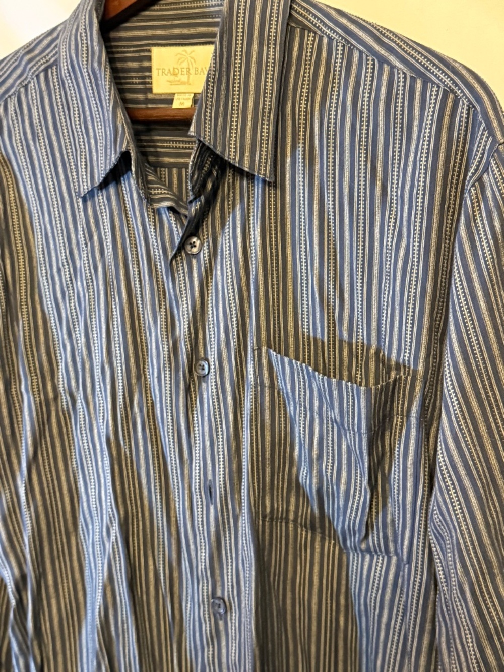 Men's Long Sleeve Button Down  (M)